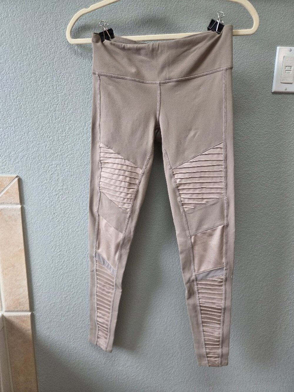 Alo Moto Legging - Gravel - Small
